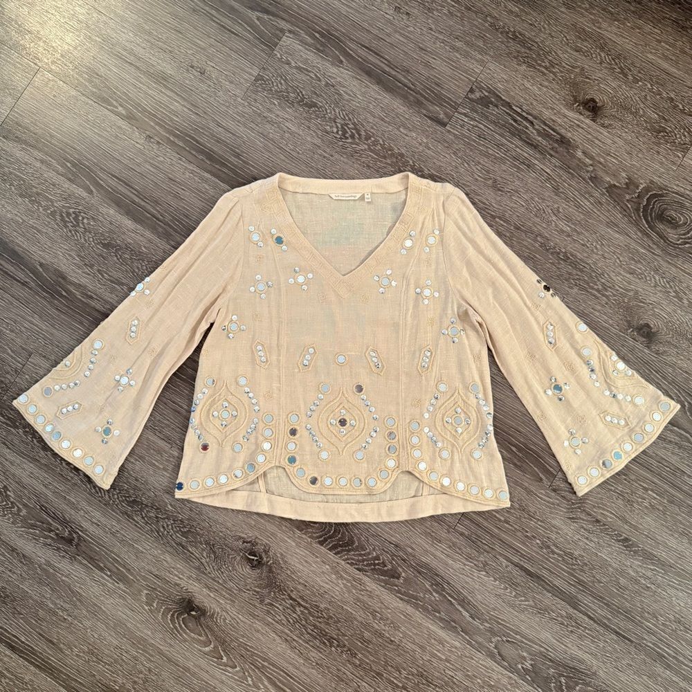 Soft Surrounding Bell Sleeve Mirror Top